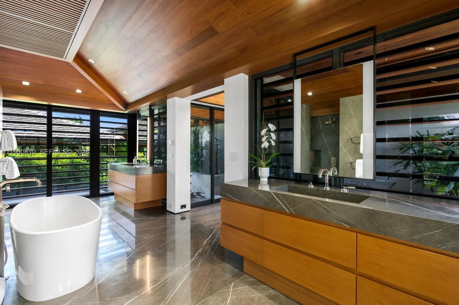 Coral Gables, Florida 33156, Coral Gables, Florida 33156, 6 Bedrooms Bedrooms, ,7 BathroomsBathrooms,Residential,For Sale, Coral Gables, Florida 33156,A11960810