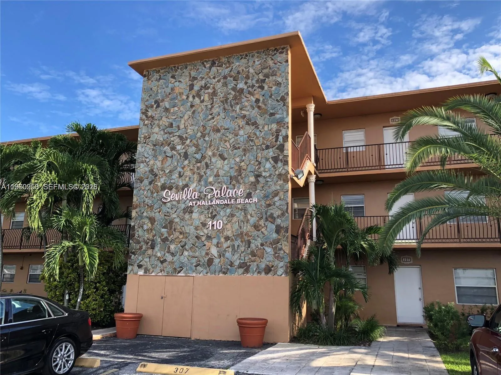 110 Se 2nd St 312, Hallandale Beach, Florida 33009, Hallandale Beach, Florida 33009, 1 Bedroom Bedrooms, ,1 BathroomBathrooms,Residential Lease,For Rent,110 Se 2nd St 312, Hallandale Beach, Florida 33009,A11960950