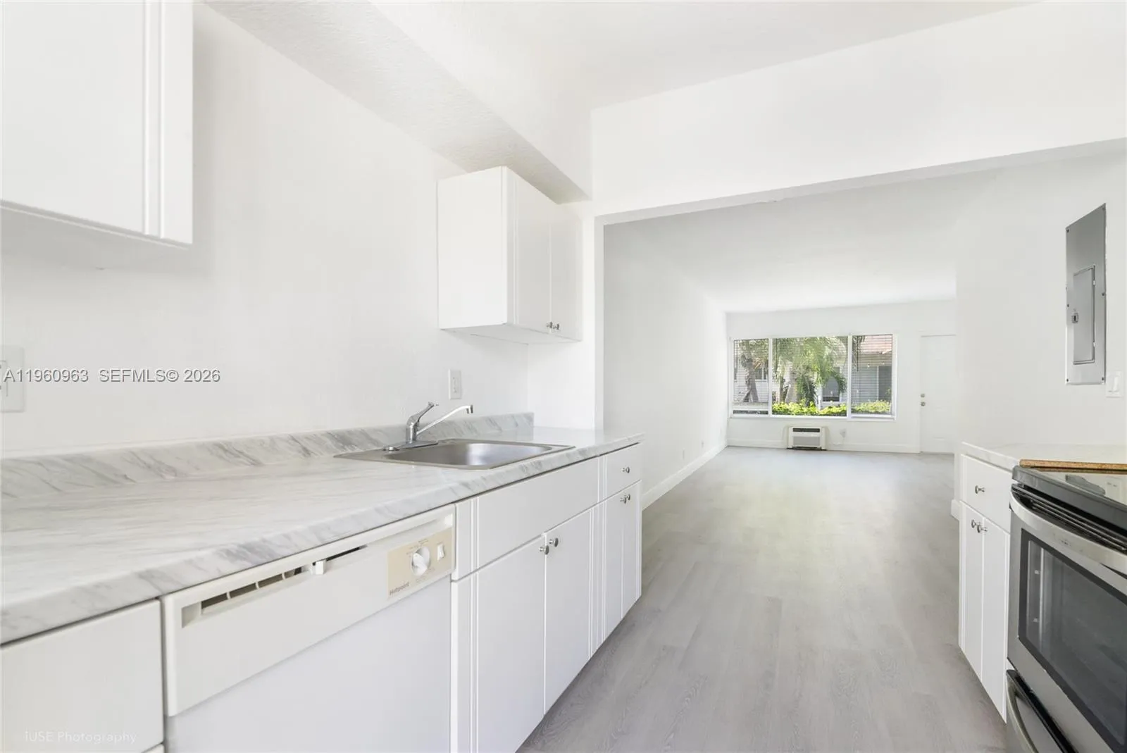 1050 98th St 4w, Bay Harbor Islands, Florida 33154, Bay Harbor Islands, Florida 33154, 1 Bedroom Bedrooms, ,1 BathroomBathrooms,Residential Lease,For Rent,1050 98th St 4w, Bay Harbor Islands, Florida 33154,A11960963