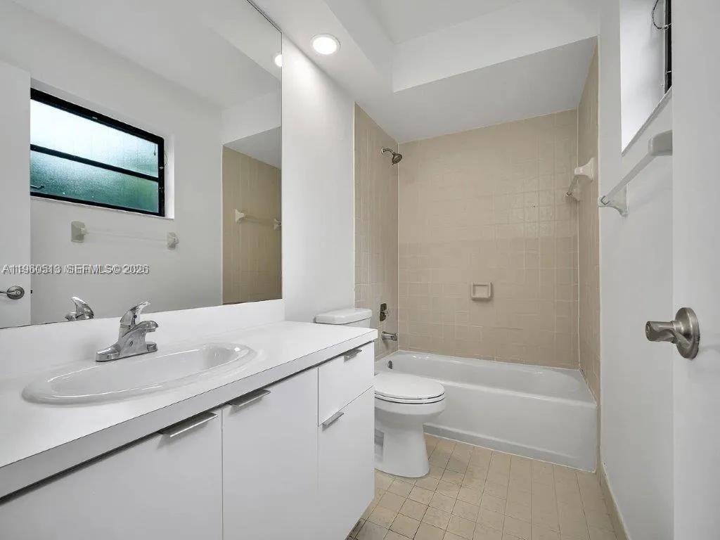 6417 Sw 135th Ave, Miami, Florida 33183, Miami, Florida 33183, 2 Bedrooms Bedrooms, ,2 BathroomsBathrooms,Residential,For Sale,6417 Sw 135th Ave, Miami, Florida 33183,A11960513
