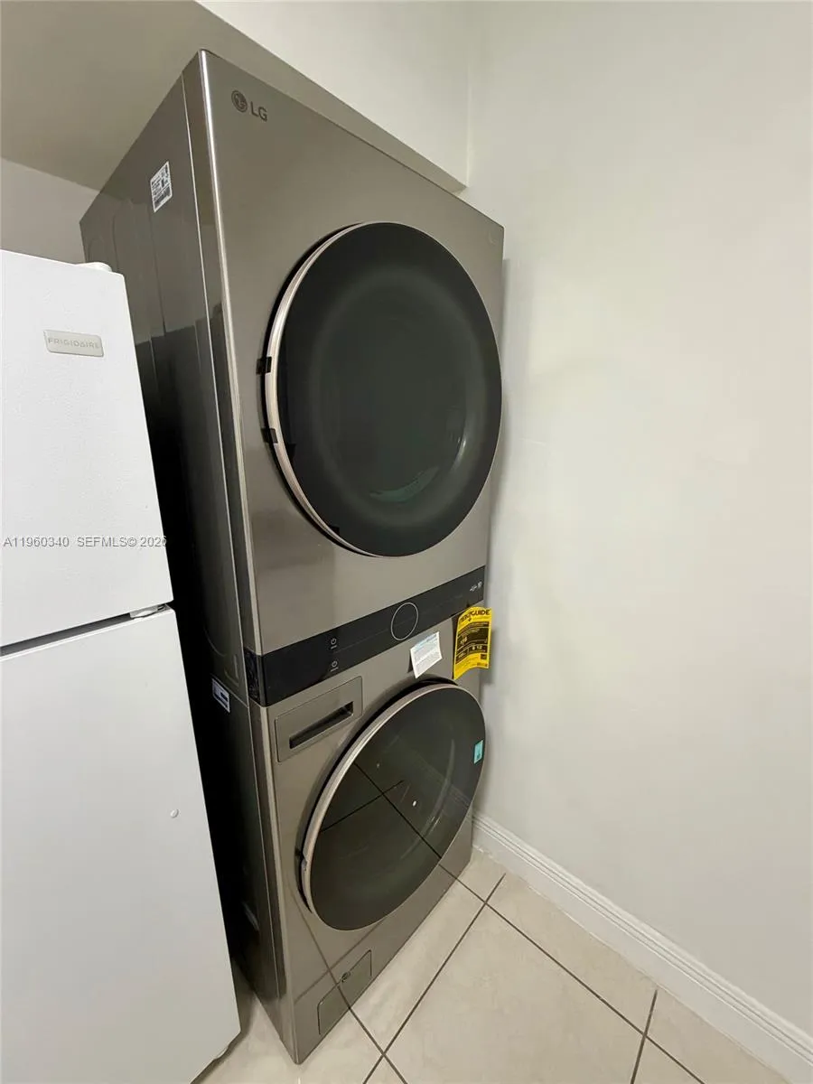 2530 W 67th Pl 12-29, Hialeah, Florida 33016, Hialeah, Florida 33016, 2 Bedrooms Bedrooms, ,2 BathroomsBathrooms,Residential,For Sale,2530 W 67th Pl 12-29, Hialeah, Florida 33016,A11960340