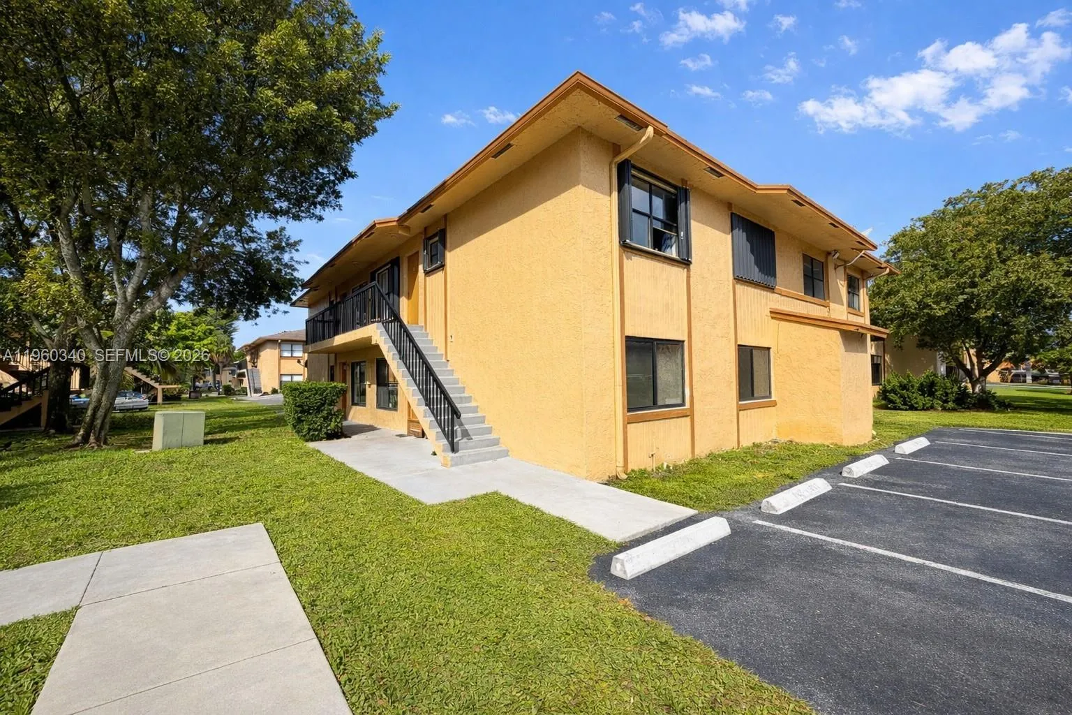 2530 W 67th Pl 12-29, Hialeah, Florida 33016, Hialeah, Florida 33016, 2 Bedrooms Bedrooms, ,2 BathroomsBathrooms,Residential,For Sale,2530 W 67th Pl 12-29, Hialeah, Florida 33016,A11960340