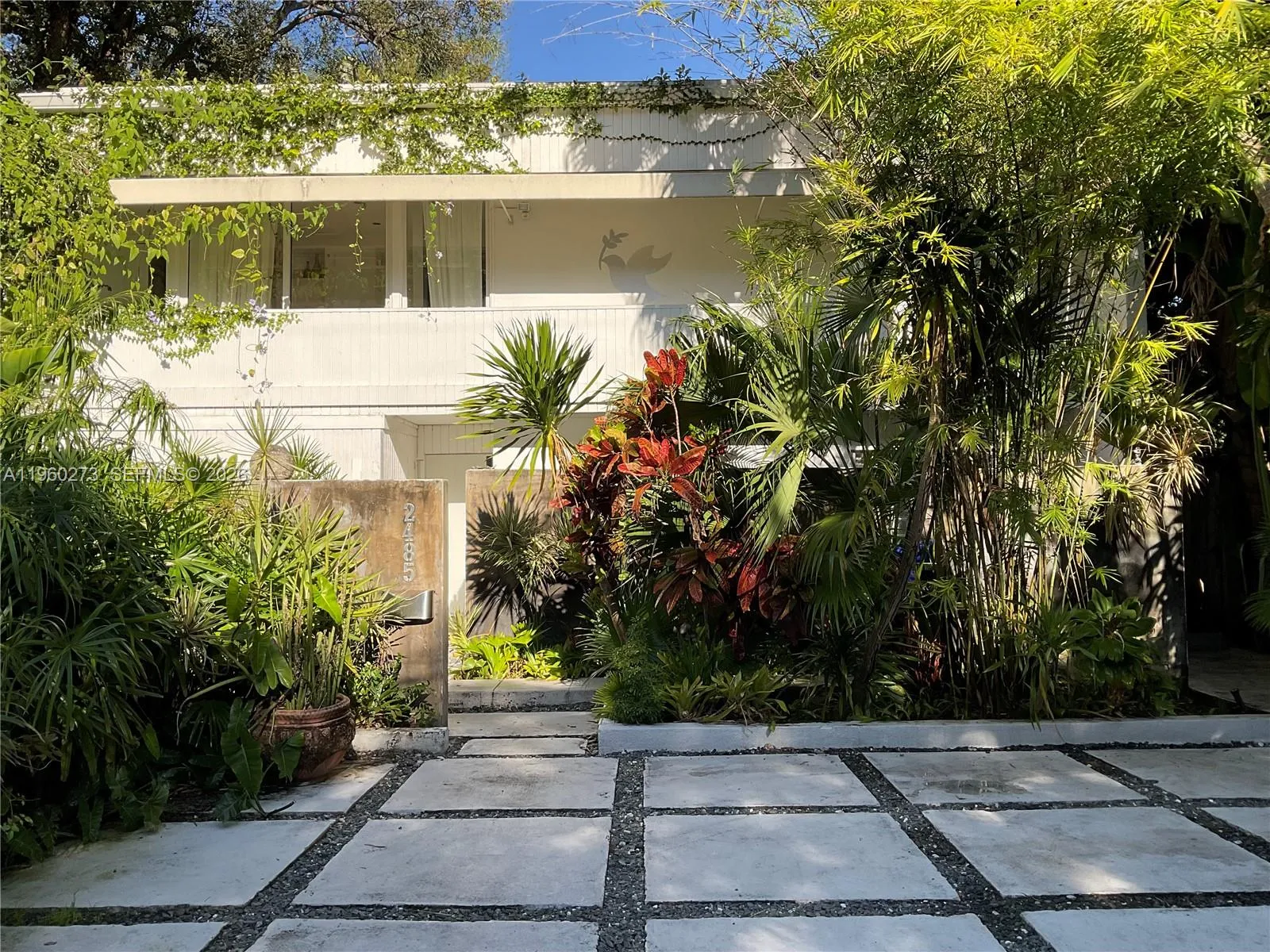 2485 Inagua Ave, Miami, Florida 33133, Miami, Florida 33133, 3 Bedrooms Bedrooms, ,3 BathroomsBathrooms,Residential Lease,For Rent,2485 Inagua Ave, Miami, Florida 33133,A11960273