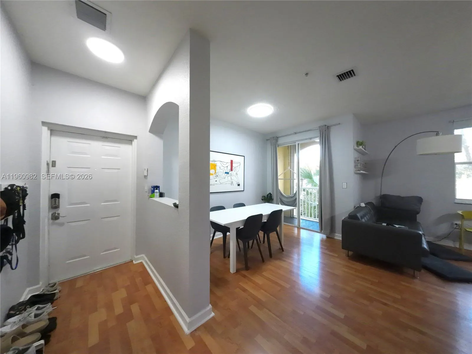 130 Jacaranda Country Club Dr 203, Plantation, Flo, Plantation, Florida 33324, 2 Bedrooms Bedrooms, ,2 BathroomsBathrooms,Residential Lease,For Rent,130 Jacaranda Country Club Dr 203, Plantation, Flo,A11960982