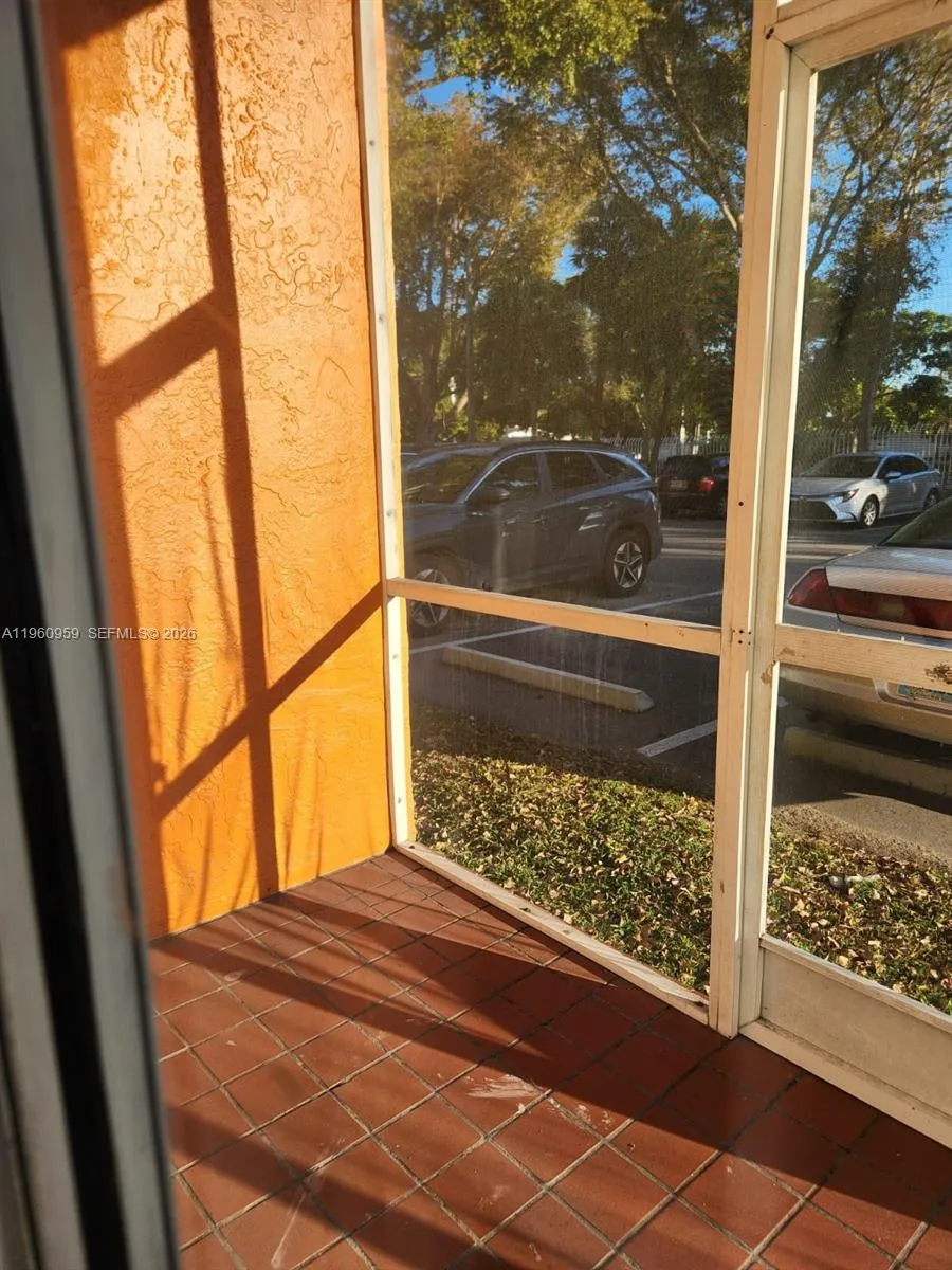 11301 Sw 200th St 109-a, Miami, Florida 33157, Miami, Florida 33157, 2 Bedrooms Bedrooms, ,2 BathroomsBathrooms,Residential Lease,For Rent,11301 Sw 200th St 109-a, Miami, Florida 33157,A11960959