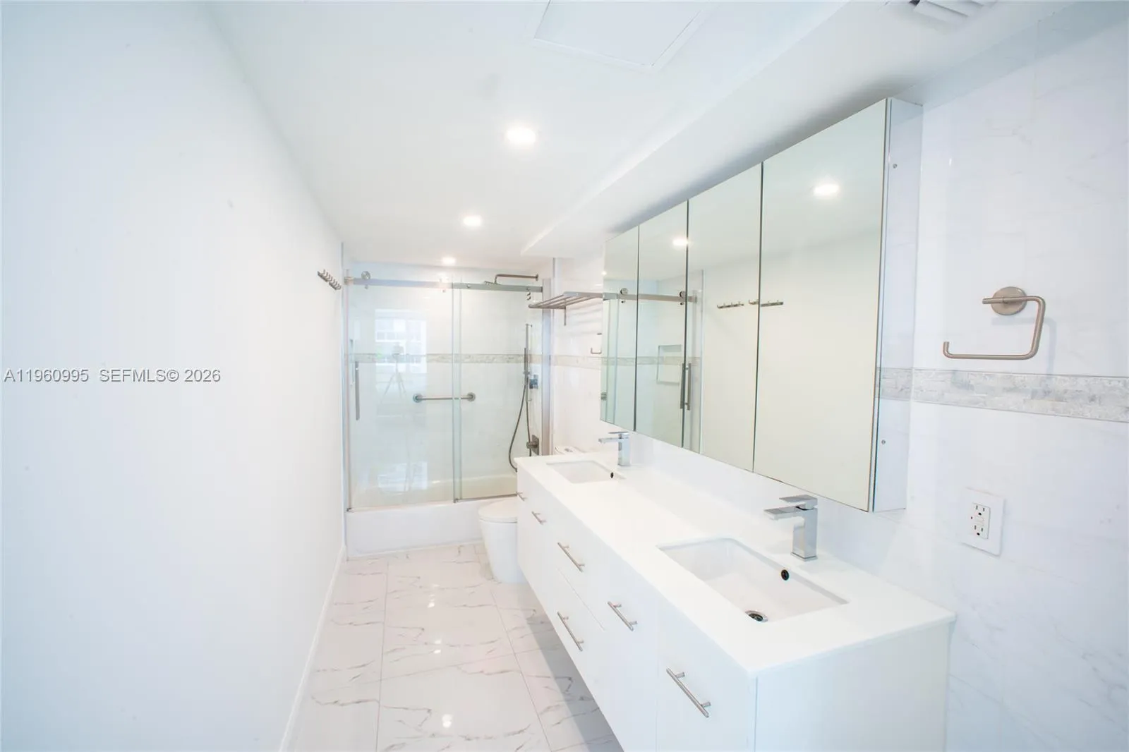 11 Island Ave 1107, Miami Beach, Florida 33139, Miami Beach, Florida 33139, 2 Bedrooms Bedrooms, ,2 BathroomsBathrooms,Residential Lease,For Rent,11 Island Ave 1107, Miami Beach, Florida 33139,A11960995