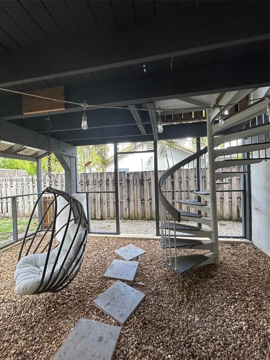 1531 Ne 35th St, Oakland Park, Florida 33334, Oakland Park, Florida 33334, 6 Bedrooms Bedrooms, ,5 BathroomsBathrooms,Residential,For Sale,1531 Ne 35th St, Oakland Park, Florida 33334,A11960454