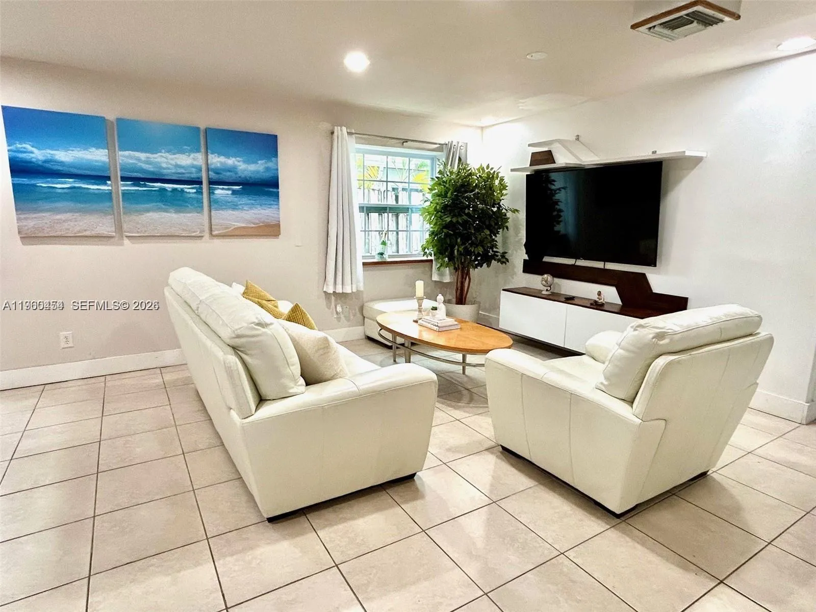 1531 Ne 35th St, Oakland Park, Florida 33334, Oakland Park, Florida 33334, 6 Bedrooms Bedrooms, ,5 BathroomsBathrooms,Residential,For Sale,1531 Ne 35th St, Oakland Park, Florida 33334,A11960454