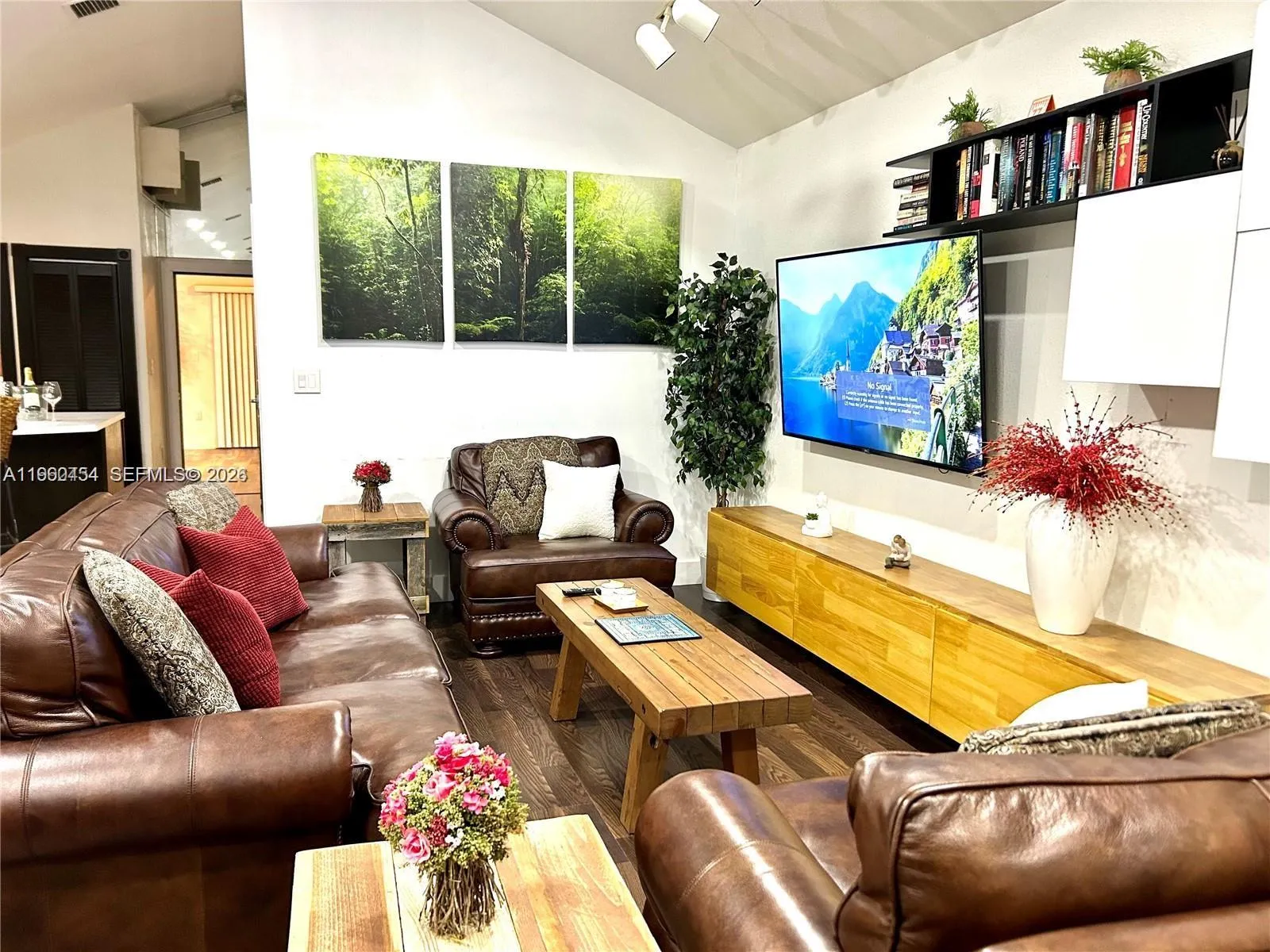 1531 Ne 35th St, Oakland Park, Florida 33334, Oakland Park, Florida 33334, 6 Bedrooms Bedrooms, ,5 BathroomsBathrooms,Residential,For Sale,1531 Ne 35th St, Oakland Park, Florida 33334,A11960454