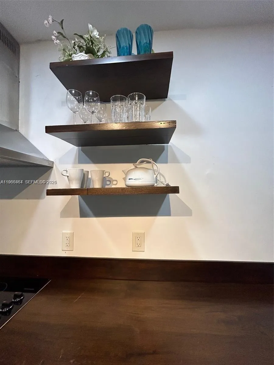 1531 Ne 35th St, Oakland Park, Florida 33334, Oakland Park, Florida 33334, 6 Bedrooms Bedrooms, ,5 BathroomsBathrooms,Residential,For Sale,1531 Ne 35th St, Oakland Park, Florida 33334,A11960454