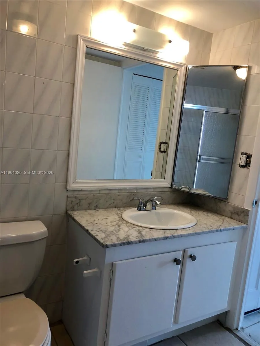 1300 Ne Miami Gardens Dr 804e, Miami, Florida 3317, Miami, Florida 33179, 1 Bedroom Bedrooms, ,1 BathroomBathrooms,Residential Lease,For Rent,1300 Ne Miami Gardens Dr 804e, Miami, Florida 3317,A11961020