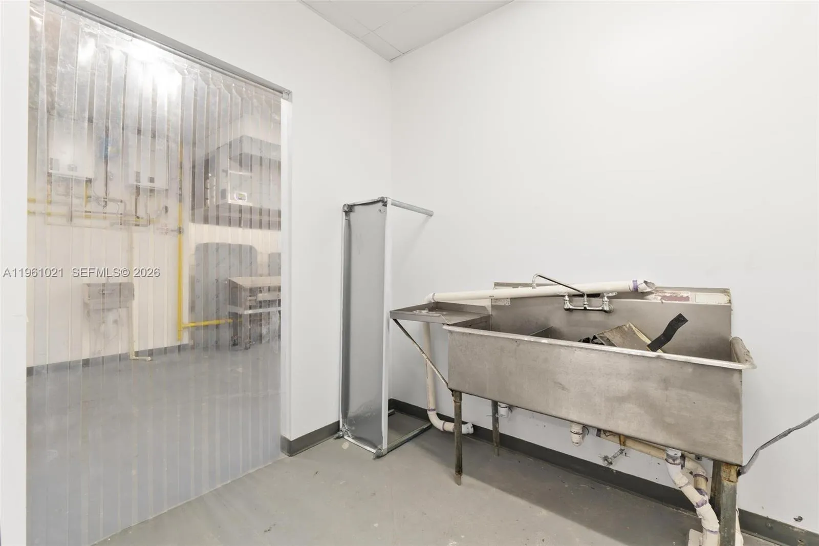 8000 Nw 68th St, Medley, Florida 33166, Medley, Florida 33166, ,Commercial Sale,For Sale,8000 Nw 68th St, Medley, Florida 33166,A11961021