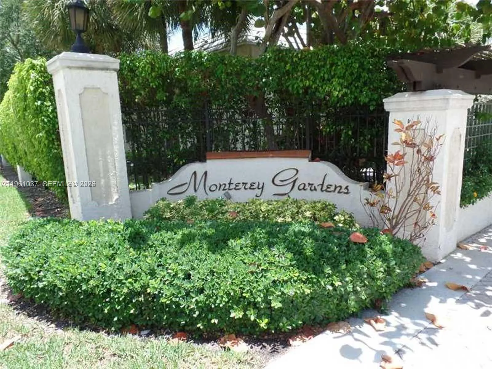 8609 Sw 68th Ct 2, Pinecrest, Florida 33143, Pinecrest, Florida 33143, 1 Bedroom Bedrooms, ,1 BathroomBathrooms,Residential,For Sale,8609 Sw 68th Ct 2, Pinecrest, Florida 33143,A11961037