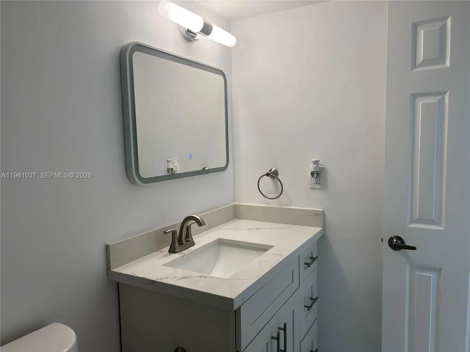 8609 Sw 68th Ct 2, Pinecrest, Florida 33143, Pinecrest, Florida 33143, 1 Bedroom Bedrooms, ,1 BathroomBathrooms,Residential,For Sale,8609 Sw 68th Ct 2, Pinecrest, Florida 33143,A11961037