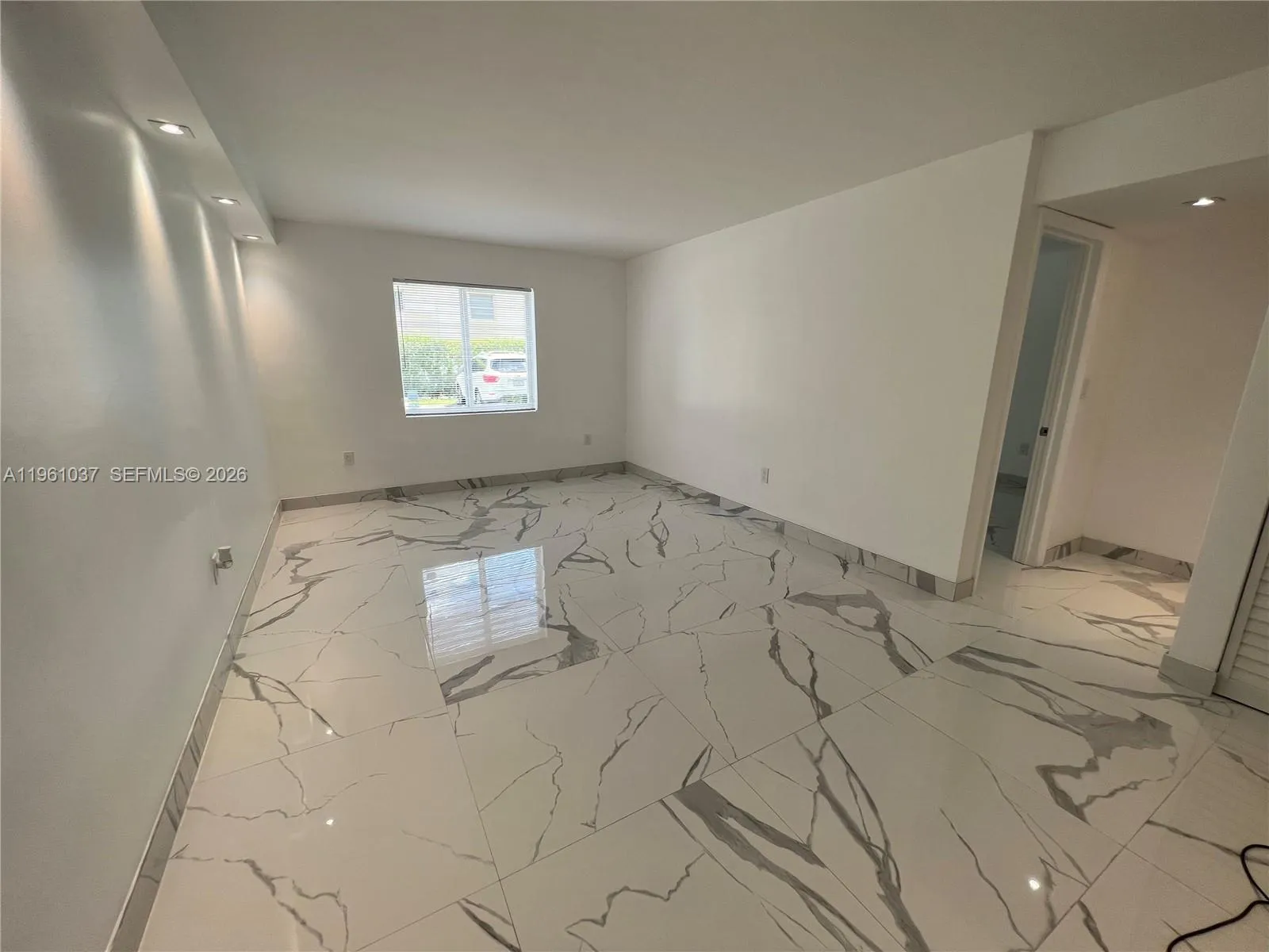 8609 Sw 68th Ct 2, Pinecrest, Florida 33143, Pinecrest, Florida 33143, 1 Bedroom Bedrooms, ,1 BathroomBathrooms,Residential,For Sale,8609 Sw 68th Ct 2, Pinecrest, Florida 33143,A11961037