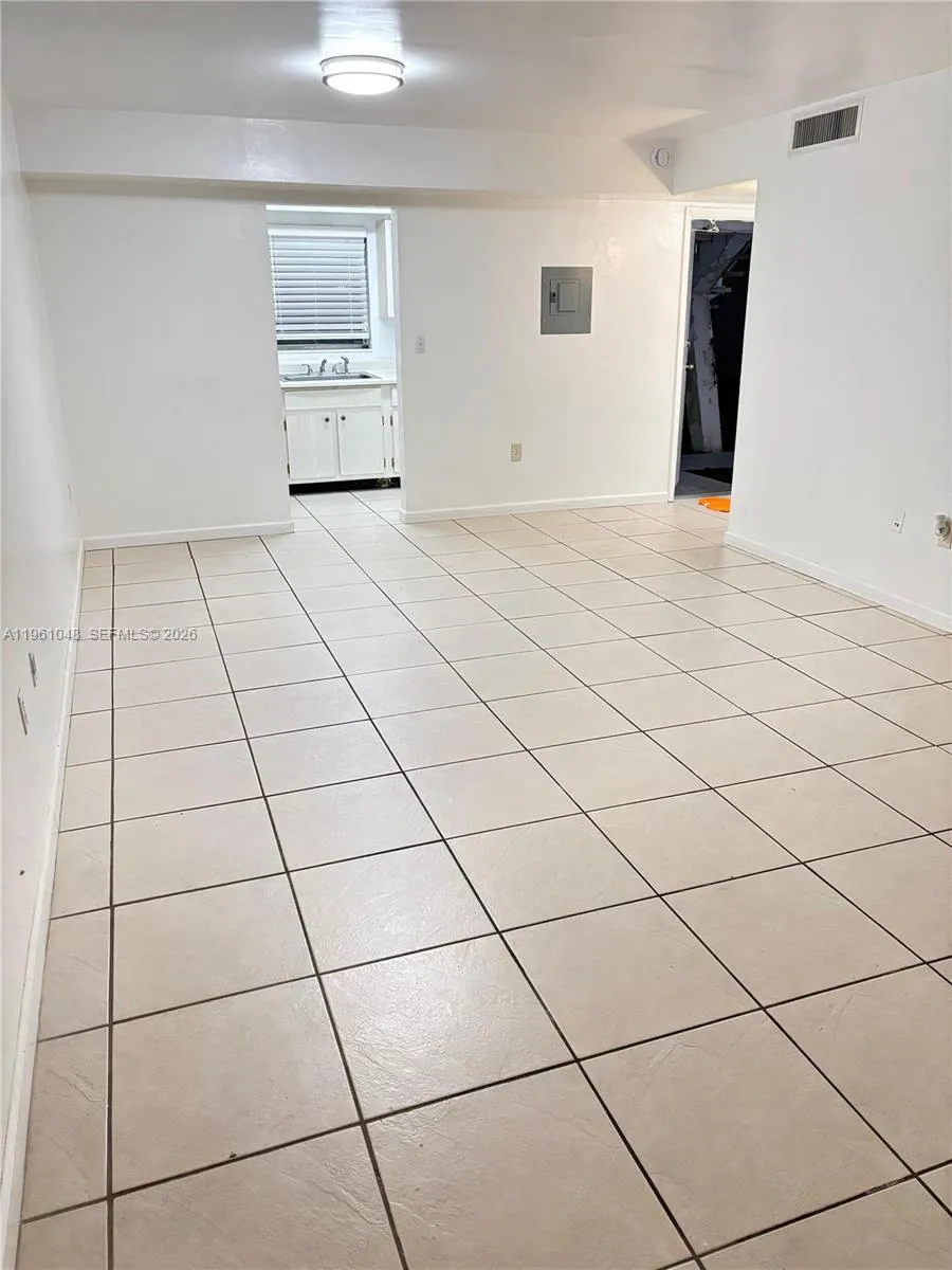 7430 Sw 82nd St D103, Miami, Florida 33143, Miami, Florida 33143, 1 Bedroom Bedrooms, ,1 BathroomBathrooms,Residential Lease,For Rent,7430 Sw 82nd St D103, Miami, Florida 33143,A11961048