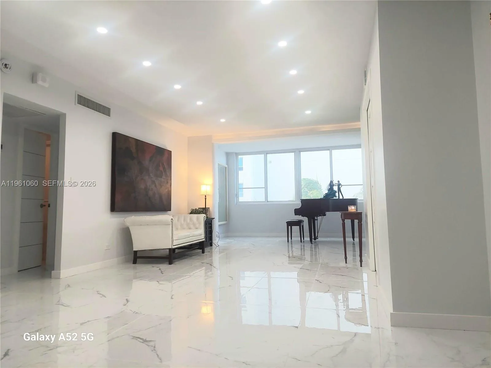 Miami Beach, Florida 33140, 1 Bedroom Bedrooms, ,1 BathroomBathrooms,Residential Lease,For Rent,A11961060