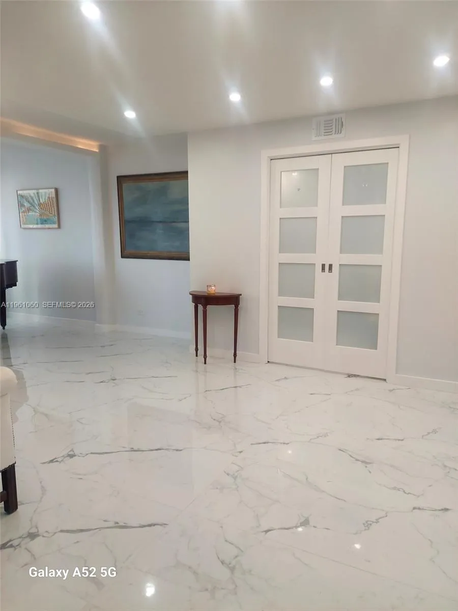 Miami Beach, Florida 33140, 1 Bedroom Bedrooms, ,1 BathroomBathrooms,Residential Lease,For Rent,A11961060