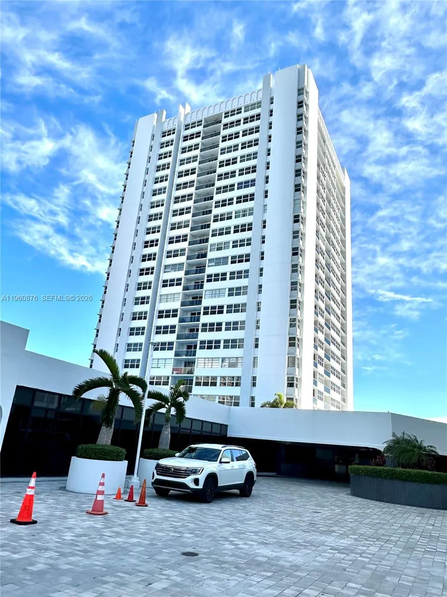 1904 S Ocean Dr 701, Hallandale Beach, Florida 330, Hallandale Beach, Florida 33009, 1 Bedroom Bedrooms, ,2 BathroomsBathrooms,Residential,For Sale,1904 S Ocean Dr 701, Hallandale Beach, Florida 330,A11960876