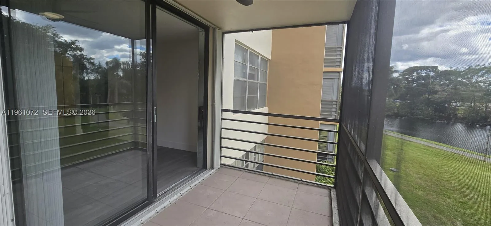 1200 Saint Charles Pl 207, Pembroke Pines, Florida, Pembroke Pines, Florida 33026, 2 Bedrooms Bedrooms, ,2 BathroomsBathrooms,Residential,For Sale,1200 Saint Charles Pl 207, Pembroke Pines, Florida,A11961072