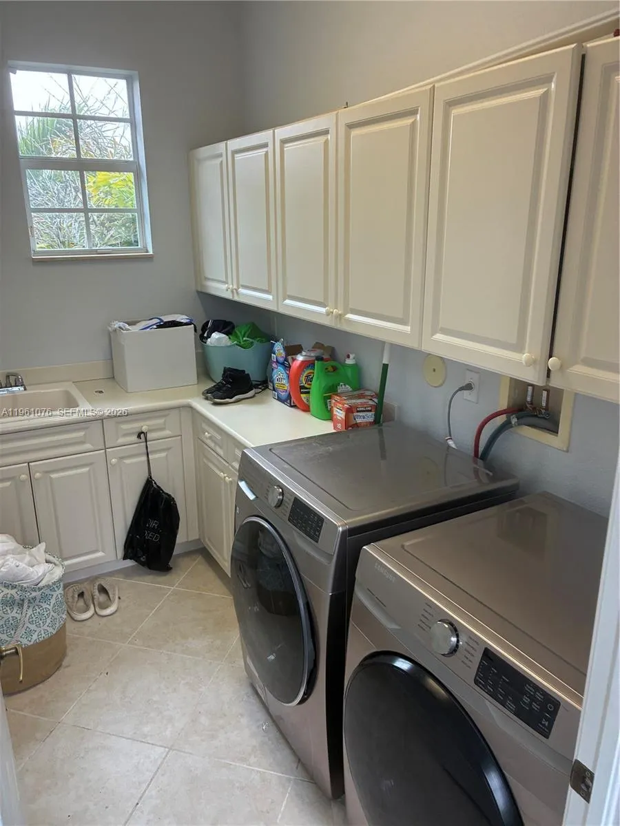 7896 Nw 110 Drive, Parkland, Florida 33076, Parkland, Florida 33076, 6 Bedrooms Bedrooms, ,3 BathroomsBathrooms,Residential,For Sale,7896 Nw 110 Drive, Parkland, Florida 33076,A11961076