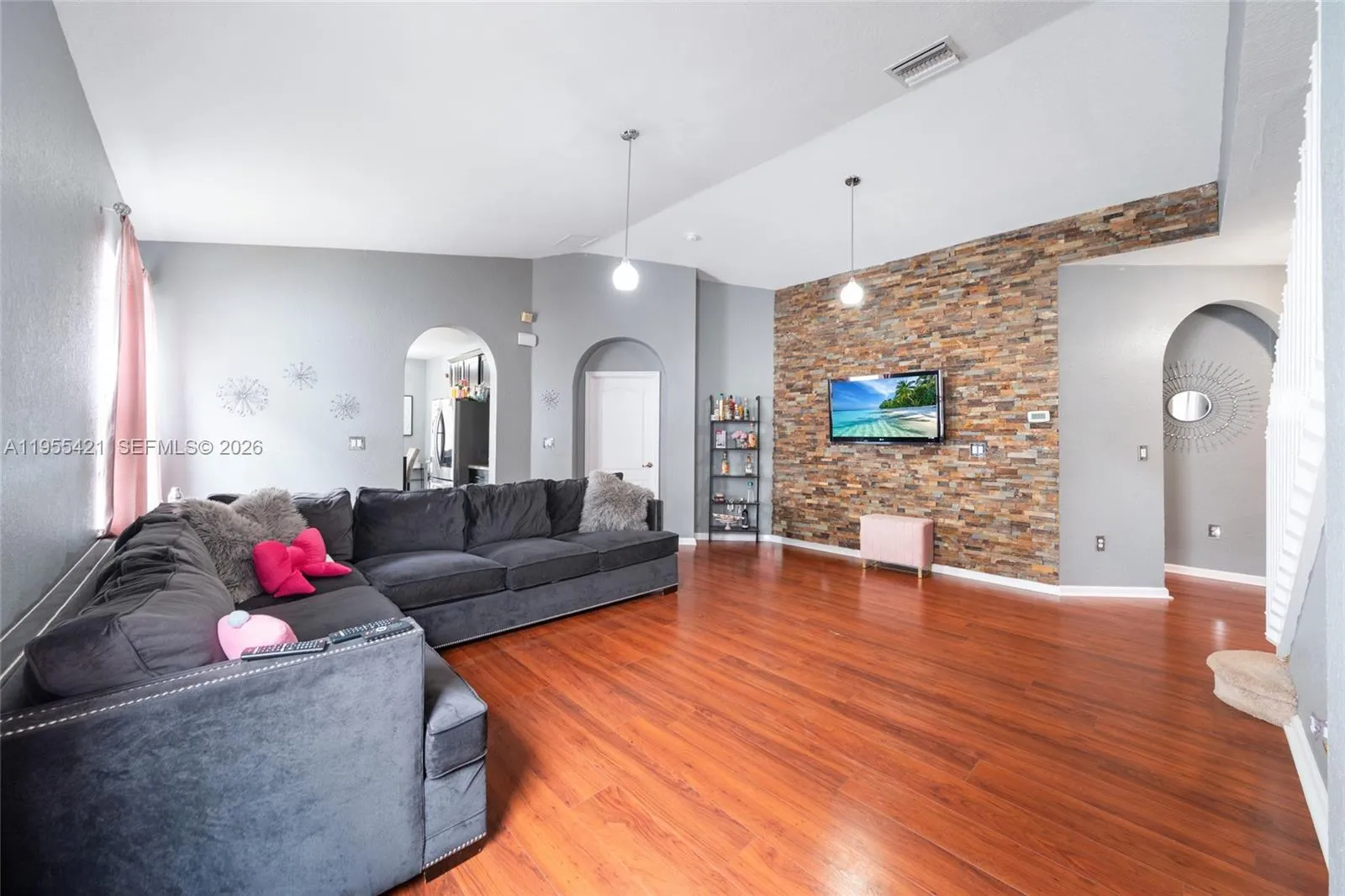 1097 Ne 40th Rd, Homestead, Florida 33033, Homestead, Florida 33033, 3 Bedrooms Bedrooms, ,2 BathroomsBathrooms,Residential,For Sale,1097 Ne 40th Rd, Homestead, Florida 33033,A11955421