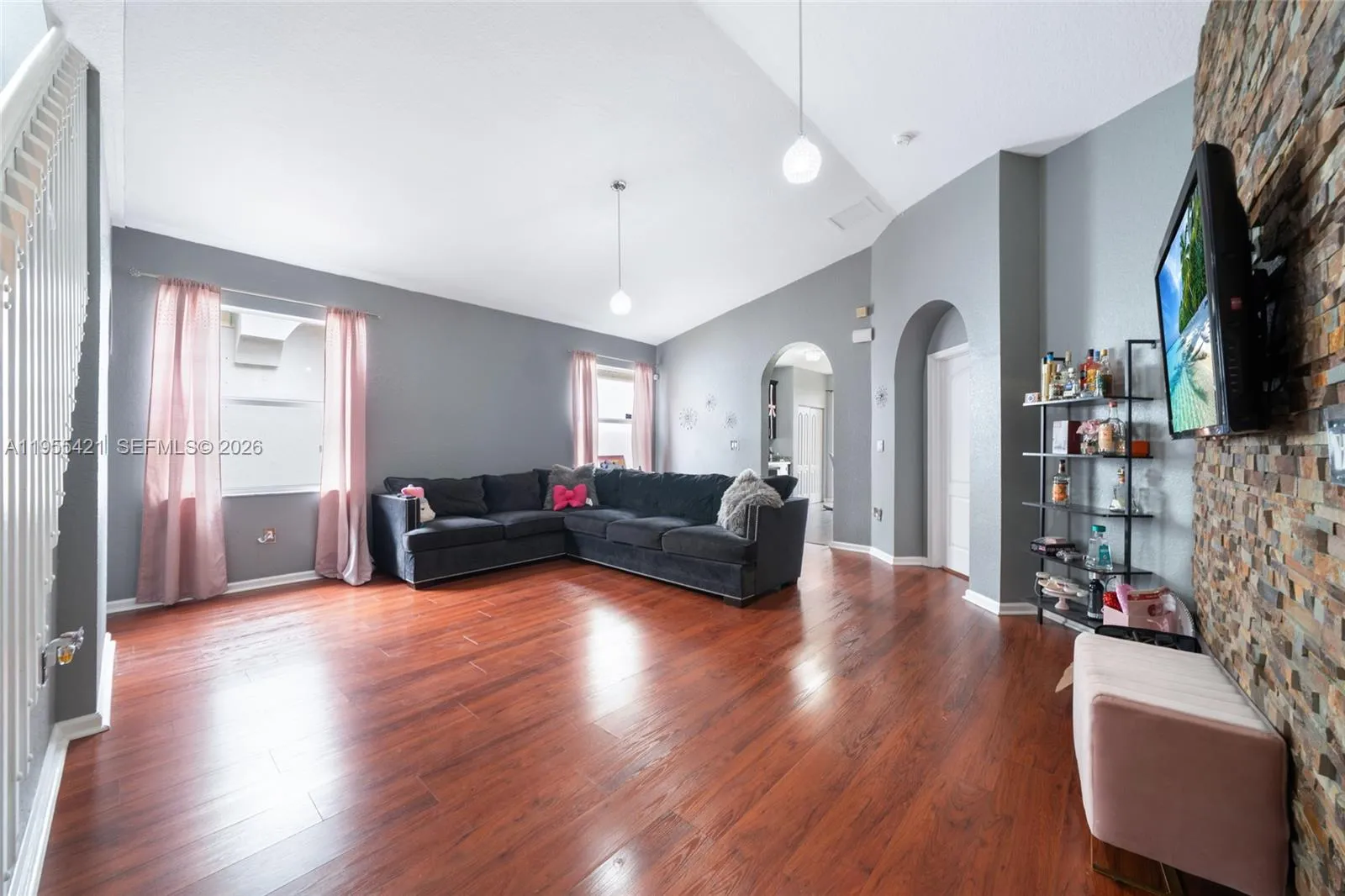 1097 Ne 40th Rd, Homestead, Florida 33033, Homestead, Florida 33033, 3 Bedrooms Bedrooms, ,2 BathroomsBathrooms,Residential,For Sale,1097 Ne 40th Rd, Homestead, Florida 33033,A11955421