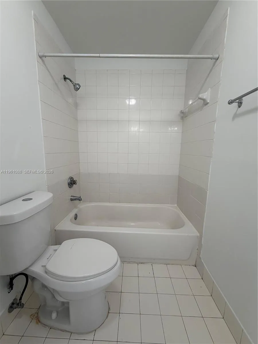 1181 Nw 125th Pl 203, Miami, Florida 33182, Miami, Florida 33182, 3 Bedrooms Bedrooms, ,2 BathroomsBathrooms,Residential Lease,For Rent,1181 Nw 125th Pl 203, Miami, Florida 33182,A11961088