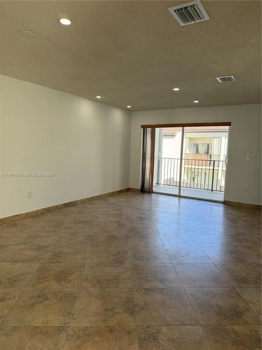 1181 Nw 125th Pl 203, Miami, Florida 33182, Miami, Florida 33182, 3 Bedrooms Bedrooms, ,2 BathroomsBathrooms,Residential Lease,For Rent,1181 Nw 125th Pl 203, Miami, Florida 33182,A11961088
