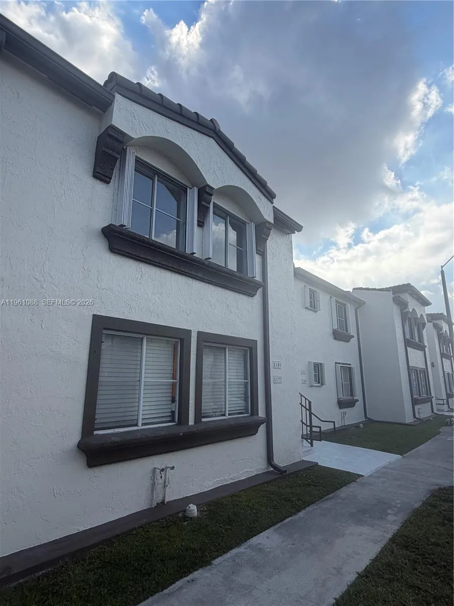 1181 Nw 125th Pl 203, Miami, Florida 33182, Miami, Florida 33182, 3 Bedrooms Bedrooms, ,2 BathroomsBathrooms,Residential Lease,For Rent,1181 Nw 125th Pl 203, Miami, Florida 33182,A11961088