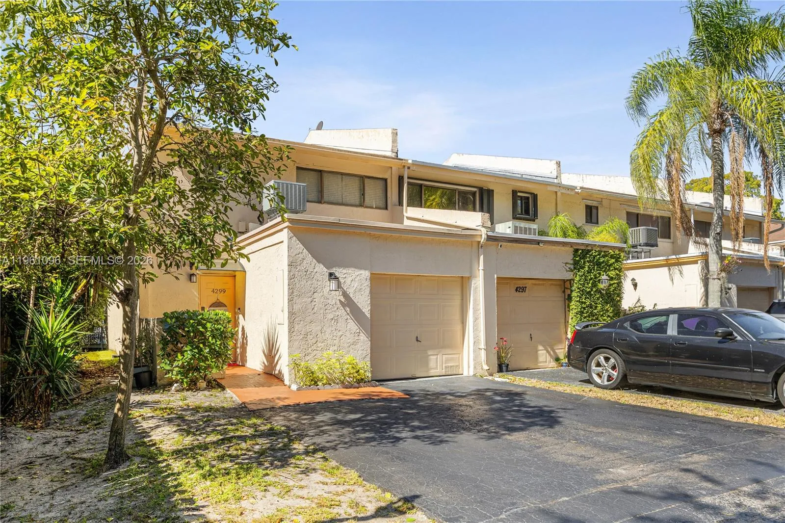 4299 N 76th Ave, Davie, Florida 33024, Davie, Florida 33024, 2 Bedrooms Bedrooms, 6 Rooms Rooms,2 BathroomsBathrooms,Residential,For Sale,4299 N 76th Ave, Davie, Florida 33024,A11961096