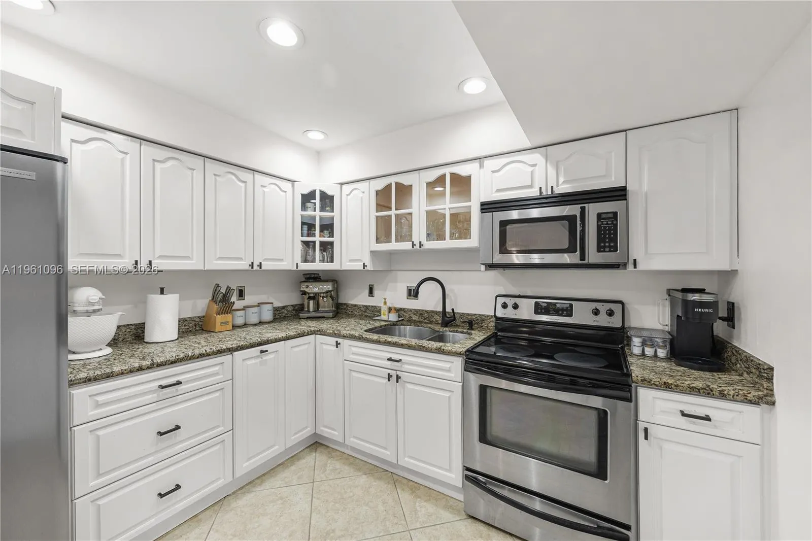 4299 N 76th Ave, Davie, Florida 33024, Davie, Florida 33024, 2 Bedrooms Bedrooms, 6 Rooms Rooms,2 BathroomsBathrooms,Residential,For Sale,4299 N 76th Ave, Davie, Florida 33024,A11961096