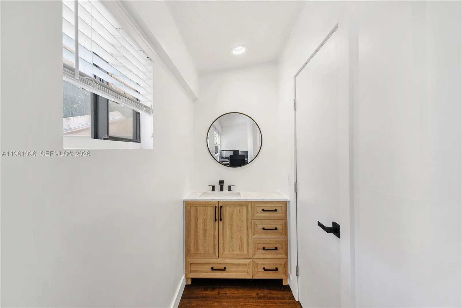 4299 N 76th Ave, Davie, Florida 33024, Davie, Florida 33024, 2 Bedrooms Bedrooms, 6 Rooms Rooms,2 BathroomsBathrooms,Residential,For Sale,4299 N 76th Ave, Davie, Florida 33024,A11961096