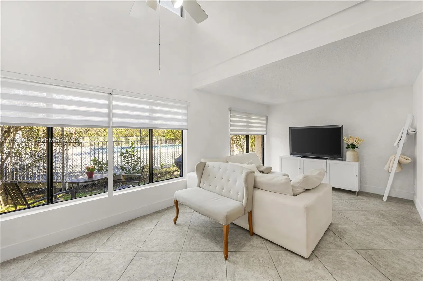 4299 N 76th Ave, Davie, Florida 33024, Davie, Florida 33024, 2 Bedrooms Bedrooms, 6 Rooms Rooms,2 BathroomsBathrooms,Residential,For Sale,4299 N 76th Ave, Davie, Florida 33024,A11961096