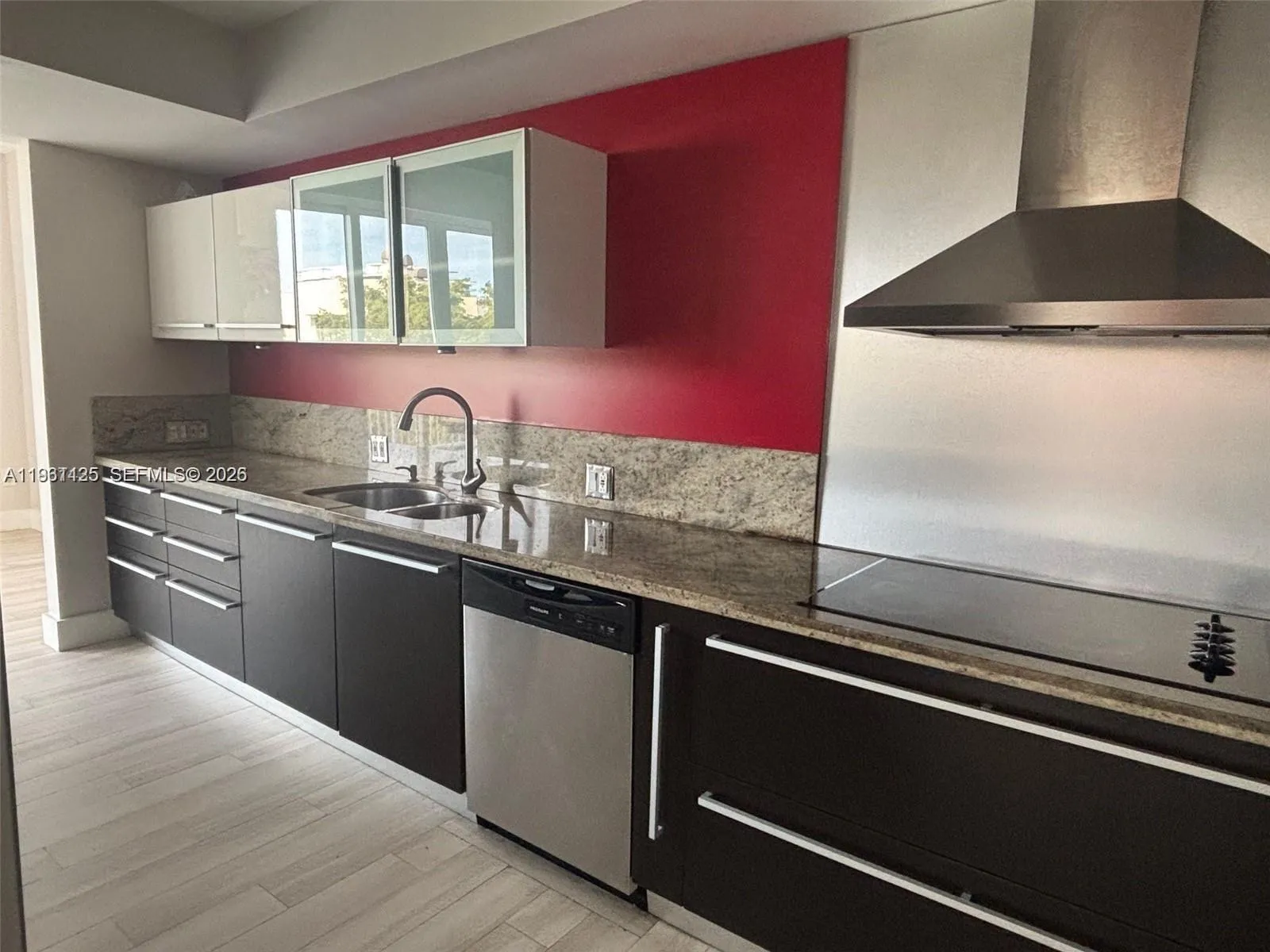 50 Ocean Lane Dr 404, Key Biscayne, Florida 33149, Key Biscayne, Florida 33149, 3 Bedrooms Bedrooms, ,2 BathroomsBathrooms,Residential Lease,For Rent,50 Ocean Lane Dr 404, Key Biscayne, Florida 33149,A11961125