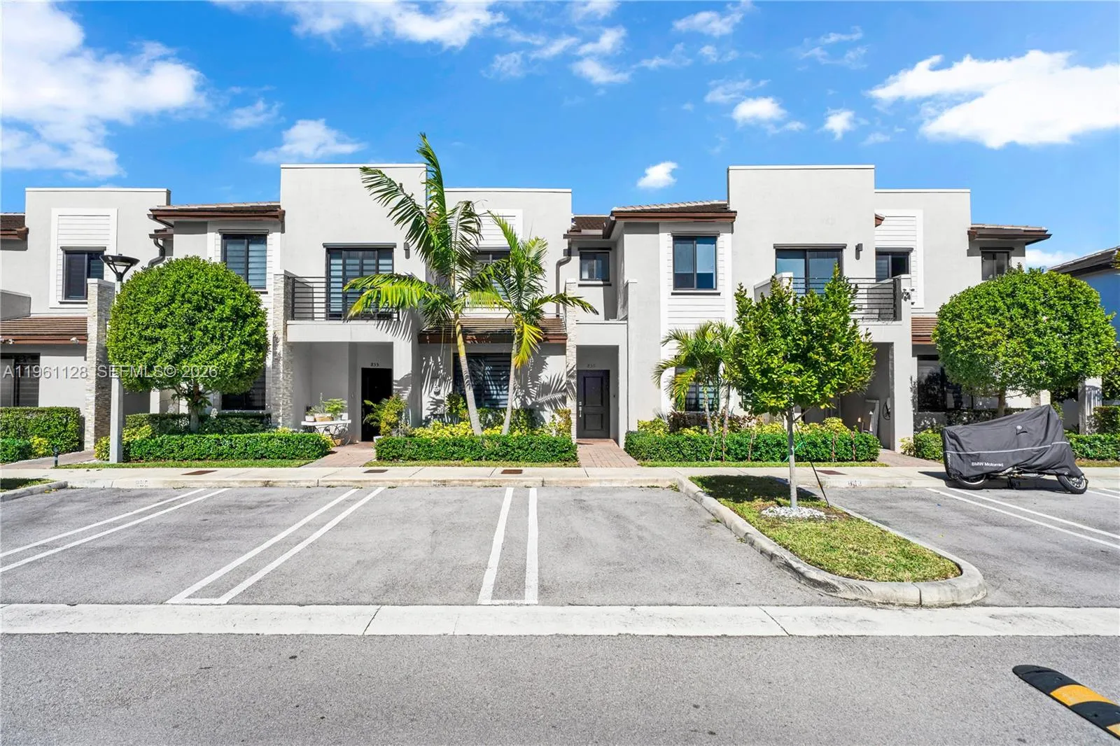 859 Ne 211th St, Miami, Florida 33179, Miami, Florida 33179, 3 Bedrooms Bedrooms, ,3 BathroomsBathrooms,Residential Lease,For Rent,859 Ne 211th St, Miami, Florida 33179,A11961128