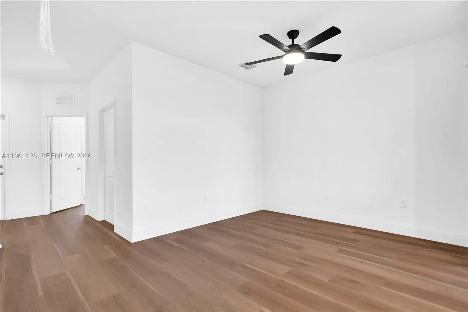 859 Ne 211th St, Miami, Florida 33179, Miami, Florida 33179, 3 Bedrooms Bedrooms, ,3 BathroomsBathrooms,Residential Lease,For Rent,859 Ne 211th St, Miami, Florida 33179,A11961128