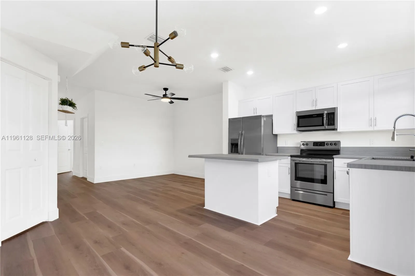 859 Ne 211th St, Miami, Florida 33179, Miami, Florida 33179, 3 Bedrooms Bedrooms, ,3 BathroomsBathrooms,Residential Lease,For Rent,859 Ne 211th St, Miami, Florida 33179,A11961128