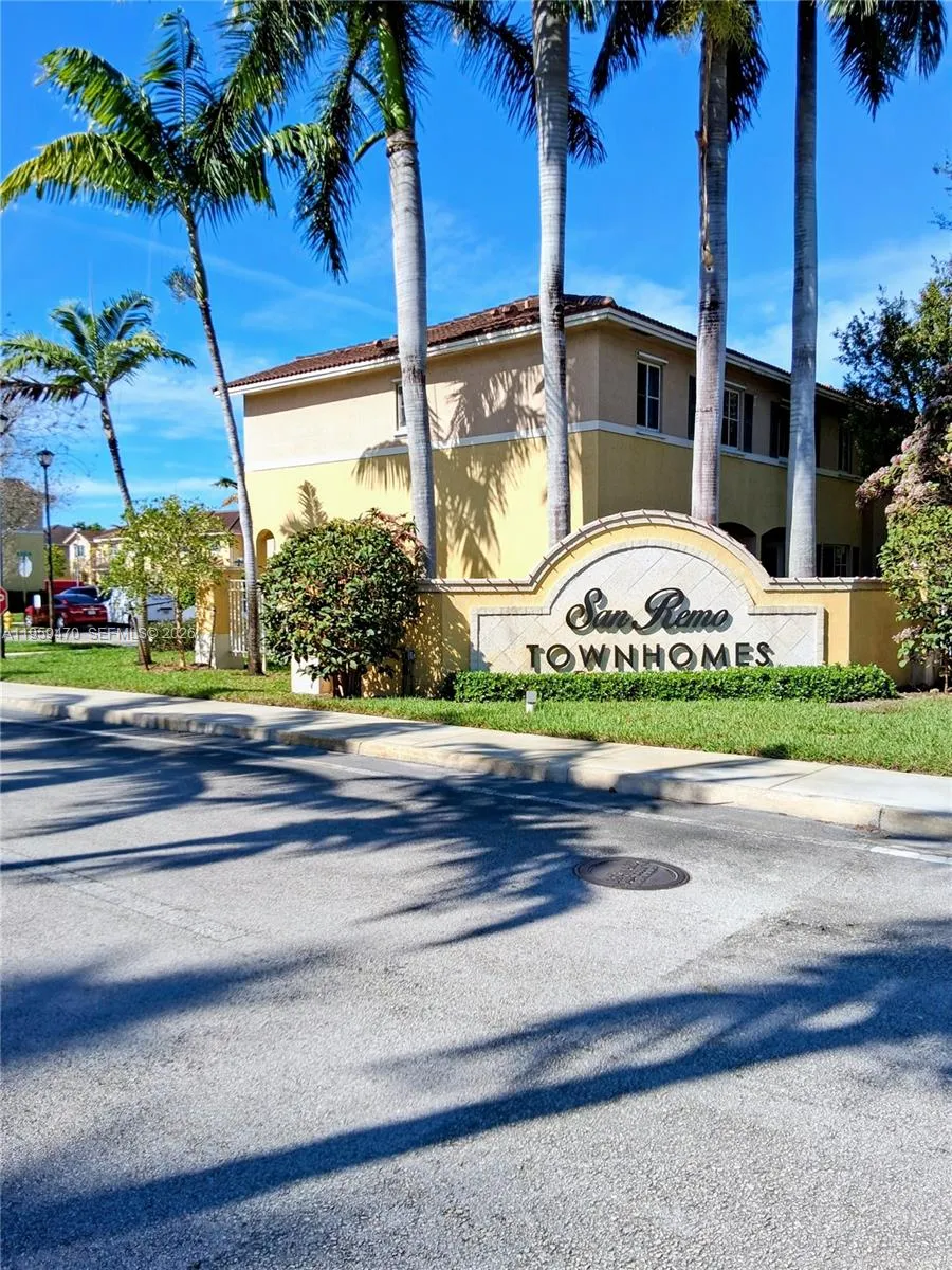 6056 Sw 19th Pl, North Lauderdale, Florida 33068, North Lauderdale, Florida 33068, 2 Bedrooms Bedrooms, ,2 BathroomsBathrooms,Residential Lease,For Rent,6056 Sw 19th Pl, North Lauderdale, Florida 33068,A11959470