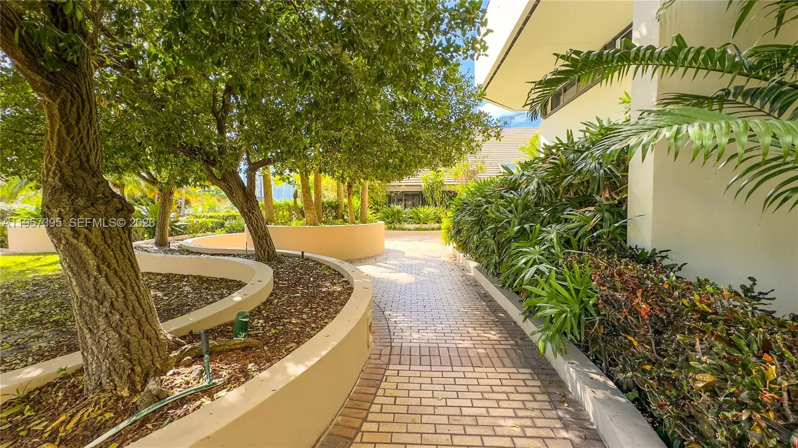 520 W Brickell Key Dr A619, Miami, Florida 33131, Miami, Florida 33131, 2 Bedrooms Bedrooms, ,2 BathroomsBathrooms,Residential,For Sale,520 W Brickell Key Dr A619, Miami, Florida 33131,A11957395