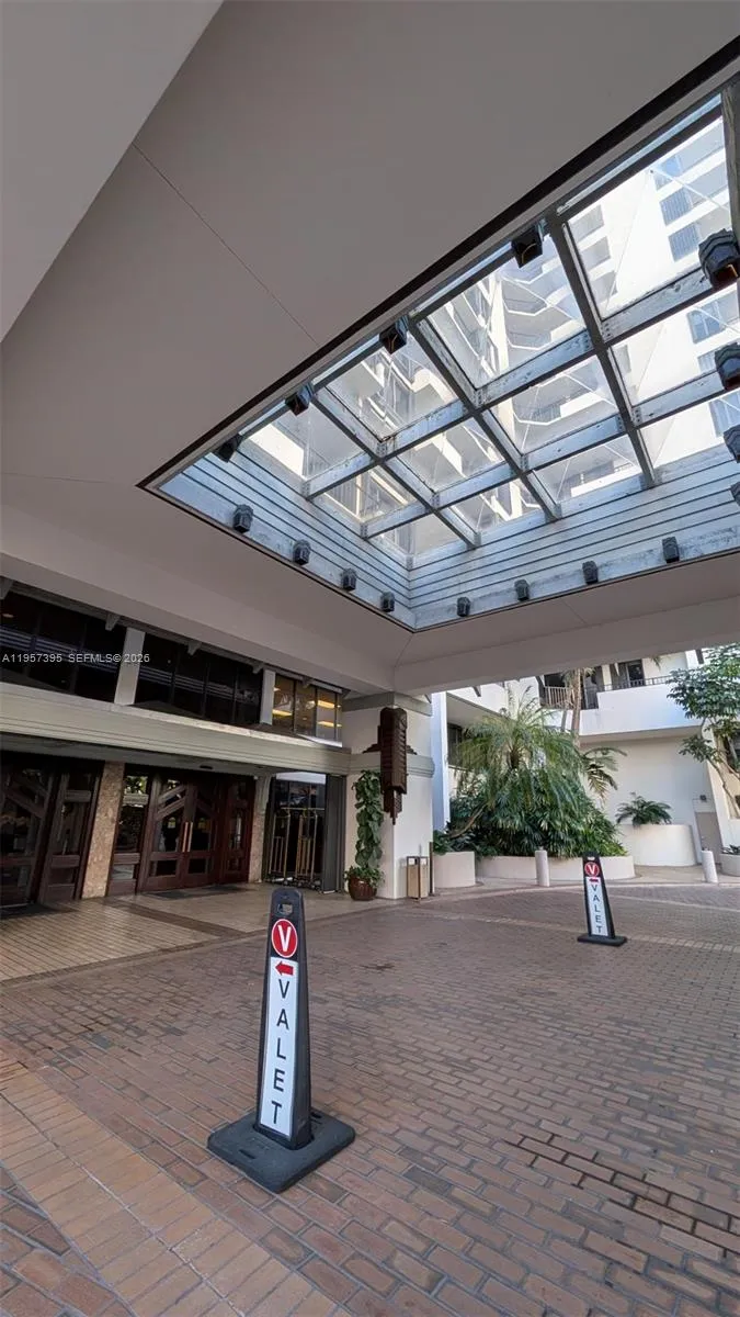 520 W Brickell Key Dr A619, Miami, Florida 33131, Miami, Florida 33131, 2 Bedrooms Bedrooms, ,2 BathroomsBathrooms,Residential,For Sale,520 W Brickell Key Dr A619, Miami, Florida 33131,A11957395