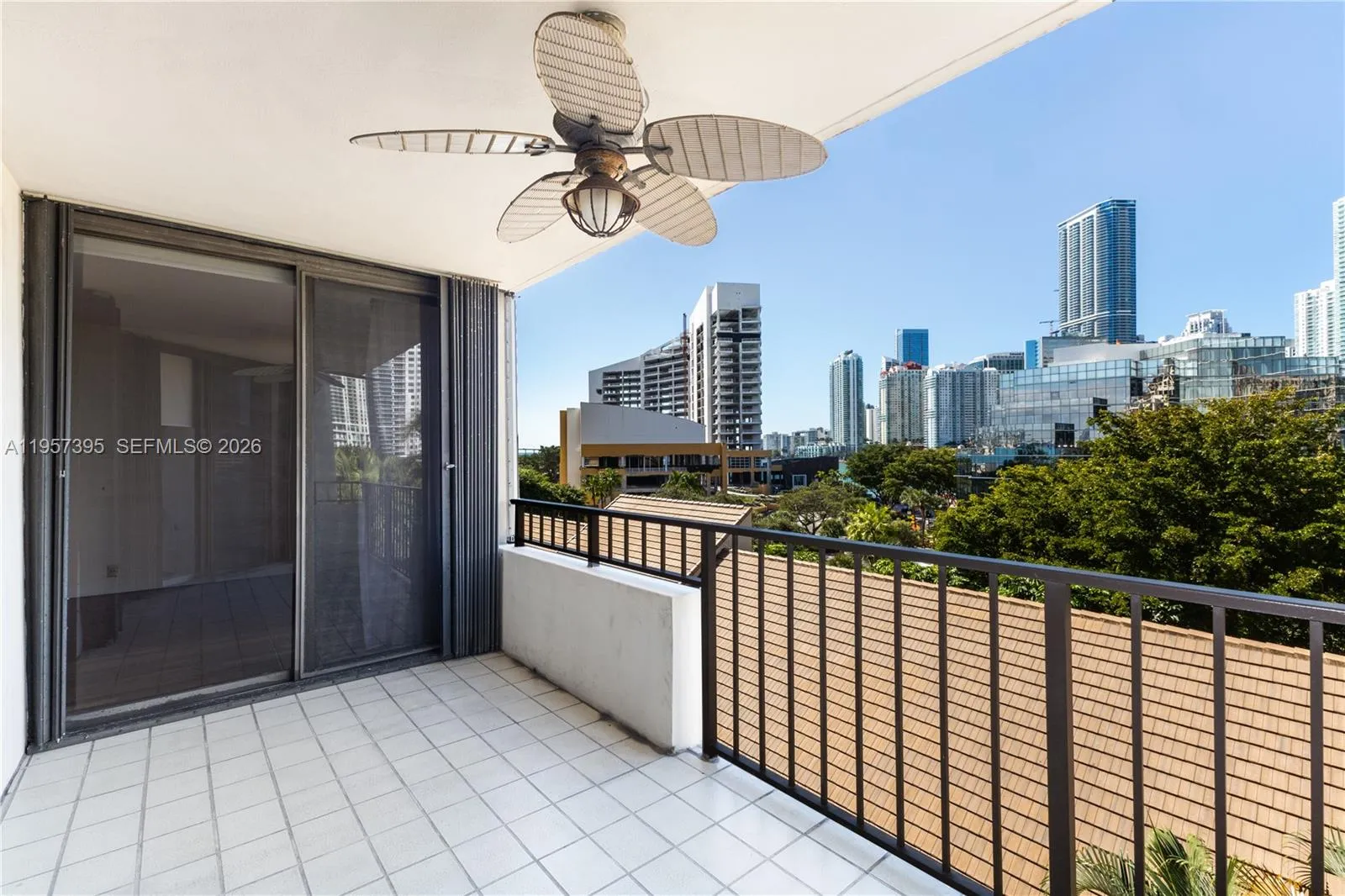 520 W Brickell Key Dr A619, Miami, Florida 33131, Miami, Florida 33131, 2 Bedrooms Bedrooms, ,2 BathroomsBathrooms,Residential,For Sale,520 W Brickell Key Dr A619, Miami, Florida 33131,A11957395