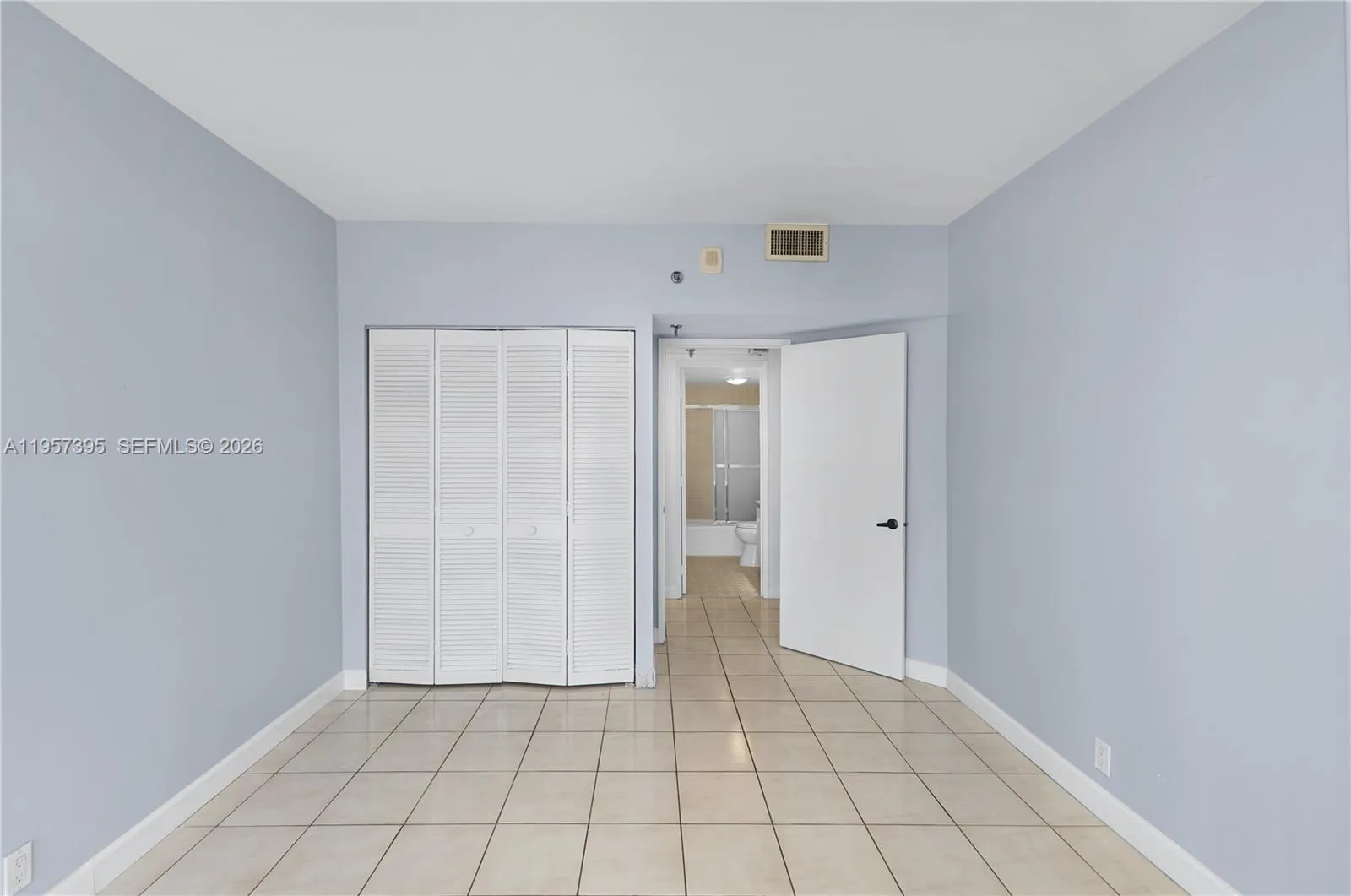 520 W Brickell Key Dr A619, Miami, Florida 33131, Miami, Florida 33131, 2 Bedrooms Bedrooms, ,2 BathroomsBathrooms,Residential,For Sale,520 W Brickell Key Dr A619, Miami, Florida 33131,A11957395