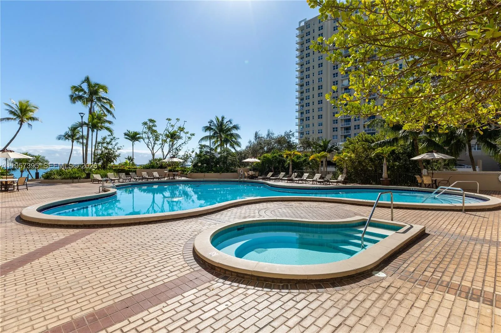 520 W Brickell Key Dr A619, Miami, Florida 33131, Miami, Florida 33131, 2 Bedrooms Bedrooms, ,2 BathroomsBathrooms,Residential,For Sale,520 W Brickell Key Dr A619, Miami, Florida 33131,A11957395