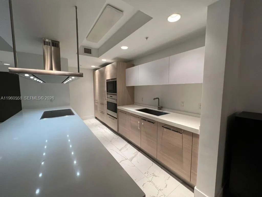 17301 Biscayne Blvd 206, North Miami Beach, Florid, North Miami Beach, Florida 33160, 3 Bedrooms Bedrooms, ,3 BathroomsBathrooms,Residential,For Sale,17301 Biscayne Blvd 206, North Miami Beach, Florid,A11960558