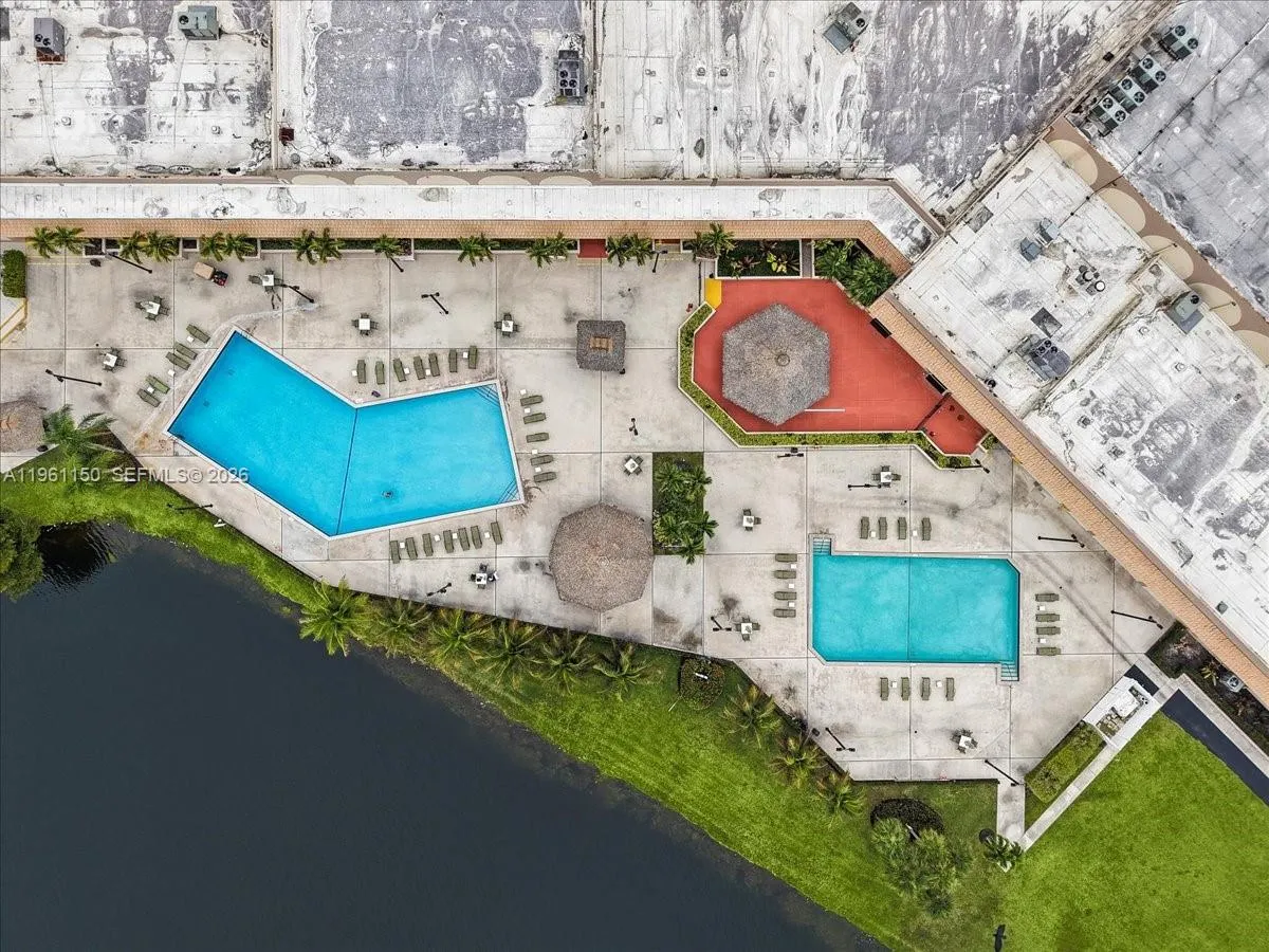 12 Whitehead Cir, Weston, Florida 33326, Weston, Florida 33326, 2 Bedrooms Bedrooms, ,2 BathroomsBathrooms,Residential,For Sale,12 Whitehead Cir, Weston, Florida 33326,A11961150