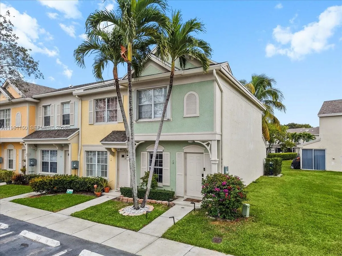 12 Whitehead Cir, Weston, Florida 33326, Weston, Florida 33326, 2 Bedrooms Bedrooms, ,2 BathroomsBathrooms,Residential,For Sale,12 Whitehead Cir, Weston, Florida 33326,A11961150