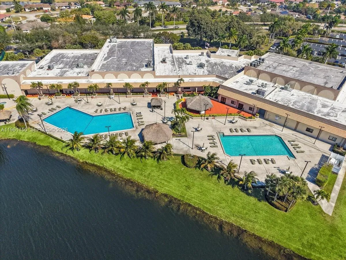 12 Whitehead Cir, Weston, Florida 33326, Weston, Florida 33326, 2 Bedrooms Bedrooms, ,2 BathroomsBathrooms,Residential,For Sale,12 Whitehead Cir, Weston, Florida 33326,A11961150