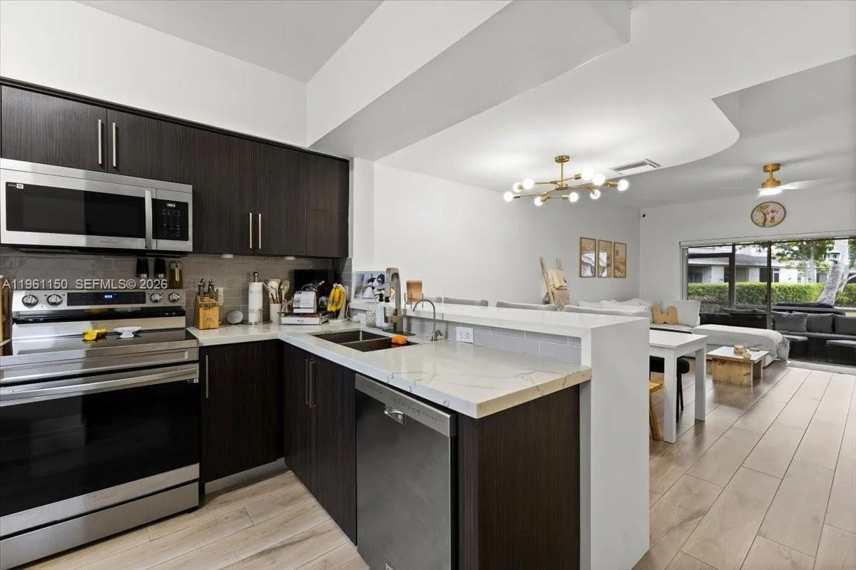 12 Whitehead Cir, Weston, Florida 33326, Weston, Florida 33326, 2 Bedrooms Bedrooms, ,2 BathroomsBathrooms,Residential,For Sale,12 Whitehead Cir, Weston, Florida 33326,A11961150