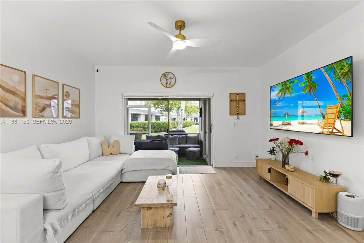 12 Whitehead Cir, Weston, Florida 33326, Weston, Florida 33326, 2 Bedrooms Bedrooms, ,2 BathroomsBathrooms,Residential,For Sale,12 Whitehead Cir, Weston, Florida 33326,A11961150